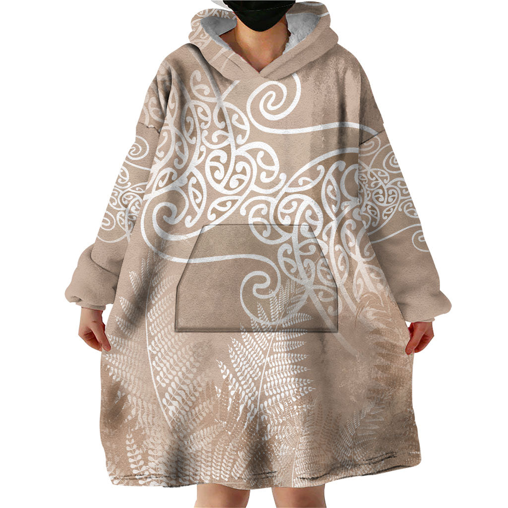 Aotearoa Maori Koru Curves Wearable Blanket Hoodie Silver Ferns - Mocha