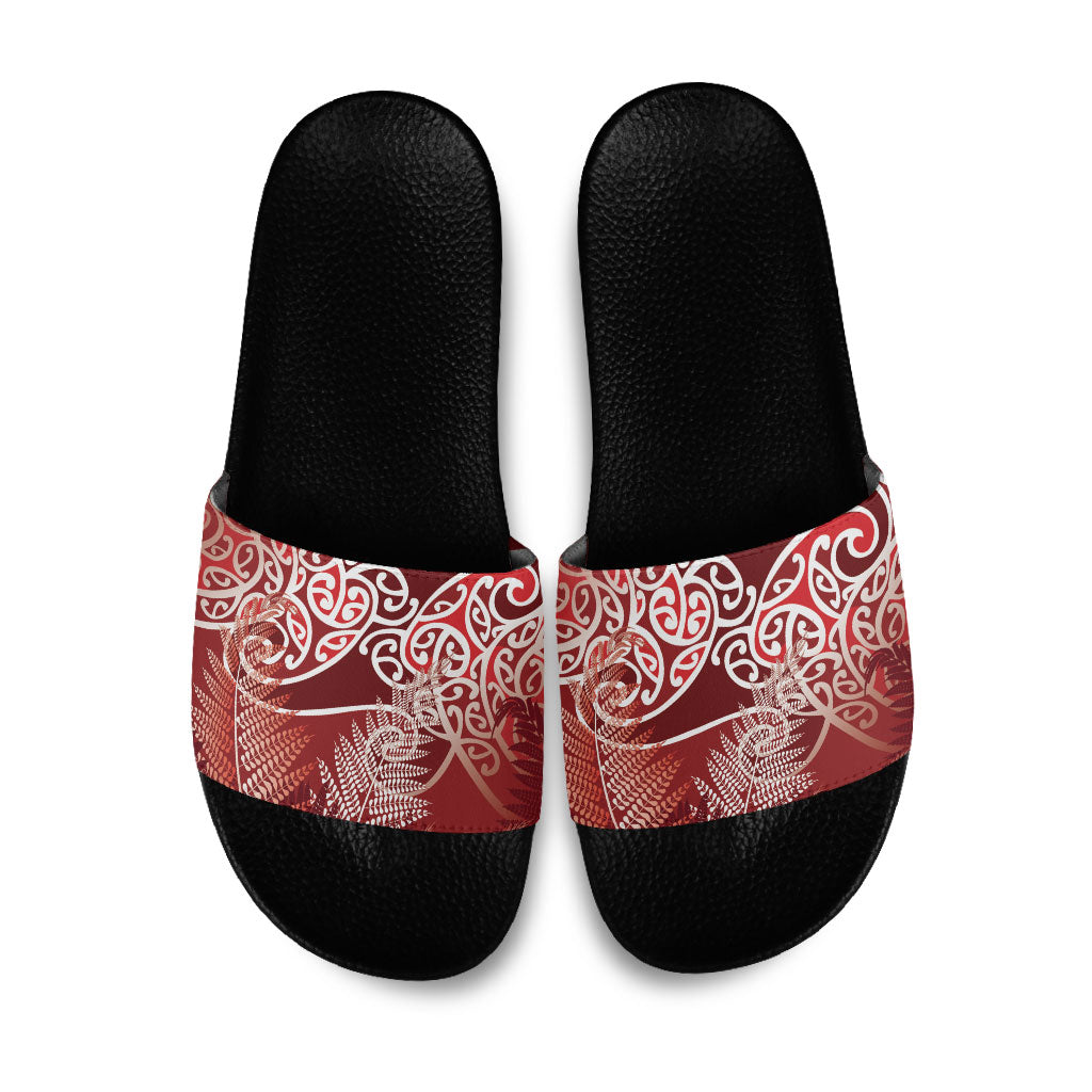 Aotearoa Maori Koru Curves Slide Sandals Silver Ferns - Crimson Red