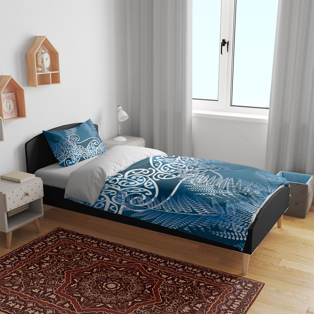Aotearoa Maori Koru Curves Bedding Set Silver Ferns - Navy Blue