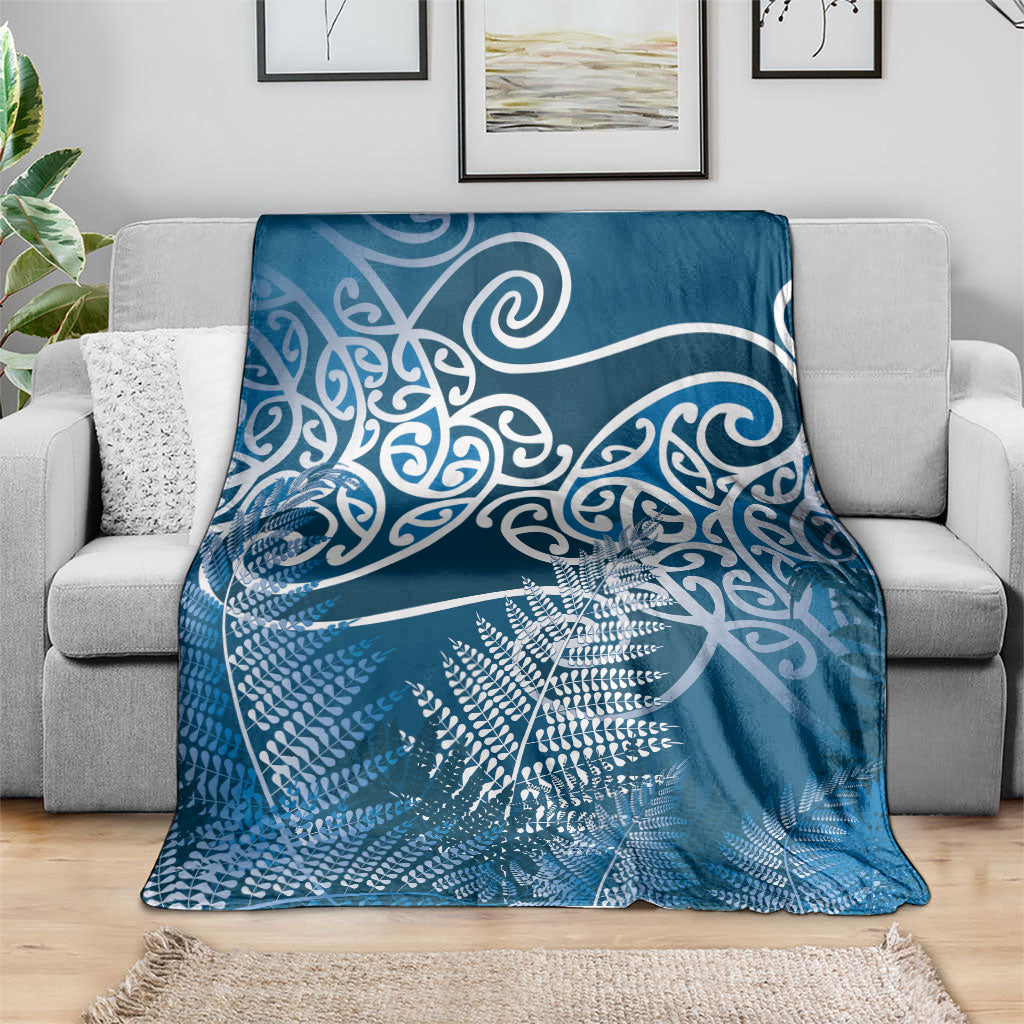 Aotearoa Maori Koru Curves Blanket Silver Ferns - Navy Blue