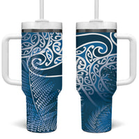 Aotearoa Maori Koru Curves Tumbler With Handle Silver Ferns - Navy Blue