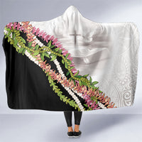 Hawaii Mokihana Mix Pikake Leis Mahalo 'Olelo Hooded Blanket White Tapa LT7 One Size White - Polynesian Pride