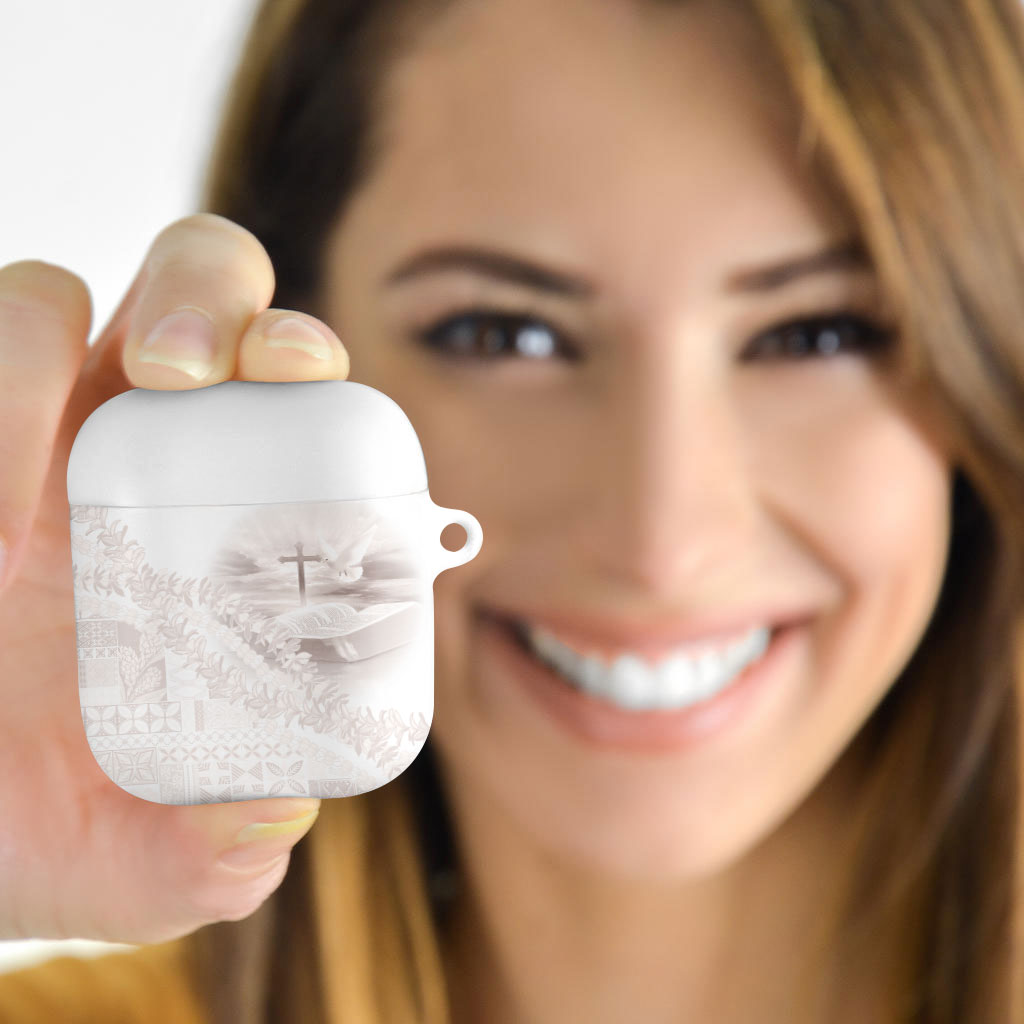 Samoa Lotu Tamaiti White Prayers AirPods Case Floral Mamanu Siapo LT7 - Polynesian Pride