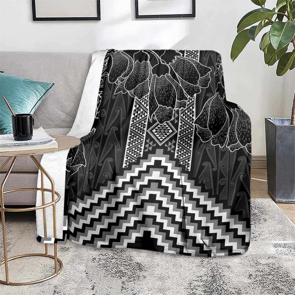 Aotearoa Taniko Pattern Blanket Poutama Mix Kowhai Flowers