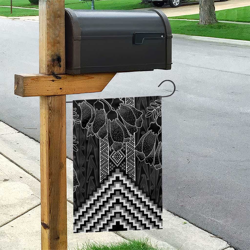 Aotearoa Taniko Pattern Garden Flag Poutama Mix Kowhai Flowers