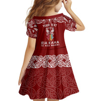 personalised-kia-kaha-te-reo-maori-kid-short-sleeve-dress-hei-tiki-mix-koru-red