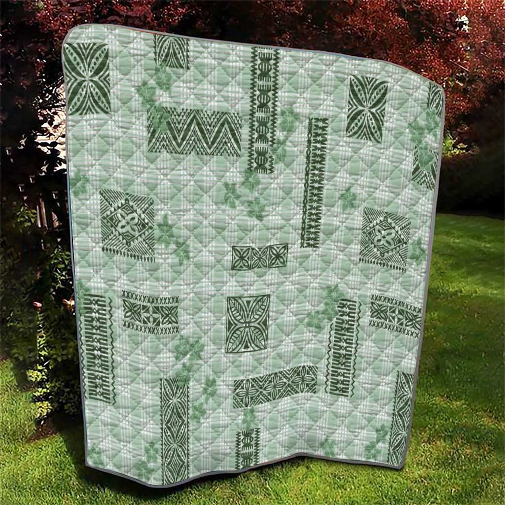 Hawaiian Quilt Tapa On Pastel Mint Palaka Motifs Quilt