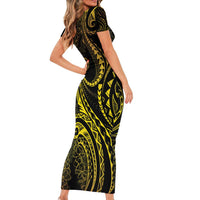 Polynesia Plumeria Lei Family Matching Short Sleeve Bodycon Dress and Hawaiian Shirt Black Gold Curves Motif