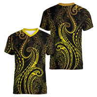 Polynesia Plumeria Lei Women V-Neck T-Shirt Black Gold Curves Motif LT7 - Polynesian Pride