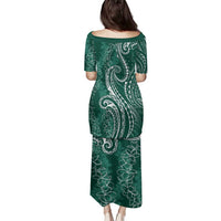 Polynesia Plumeria Lei Family Matching Puletasi and Hawaiian Shirt Sage Green Curves Motif