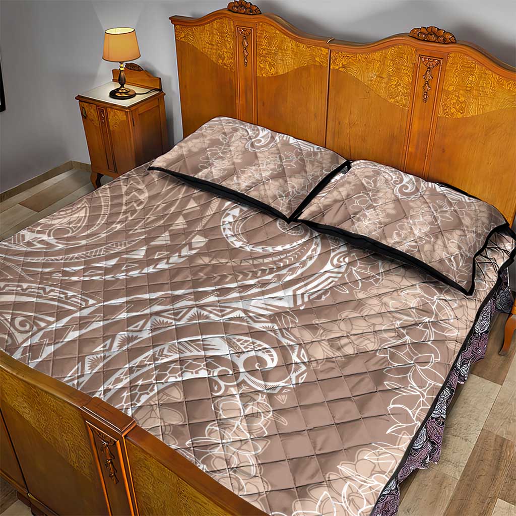 Polynesia Plumeria Lei Quilt Bed Set Beige Curves Motif