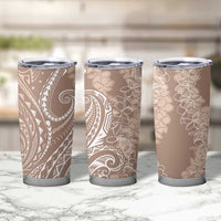 Polynesia Plumeria Lei Tumbler Cup Beige Curves Motif