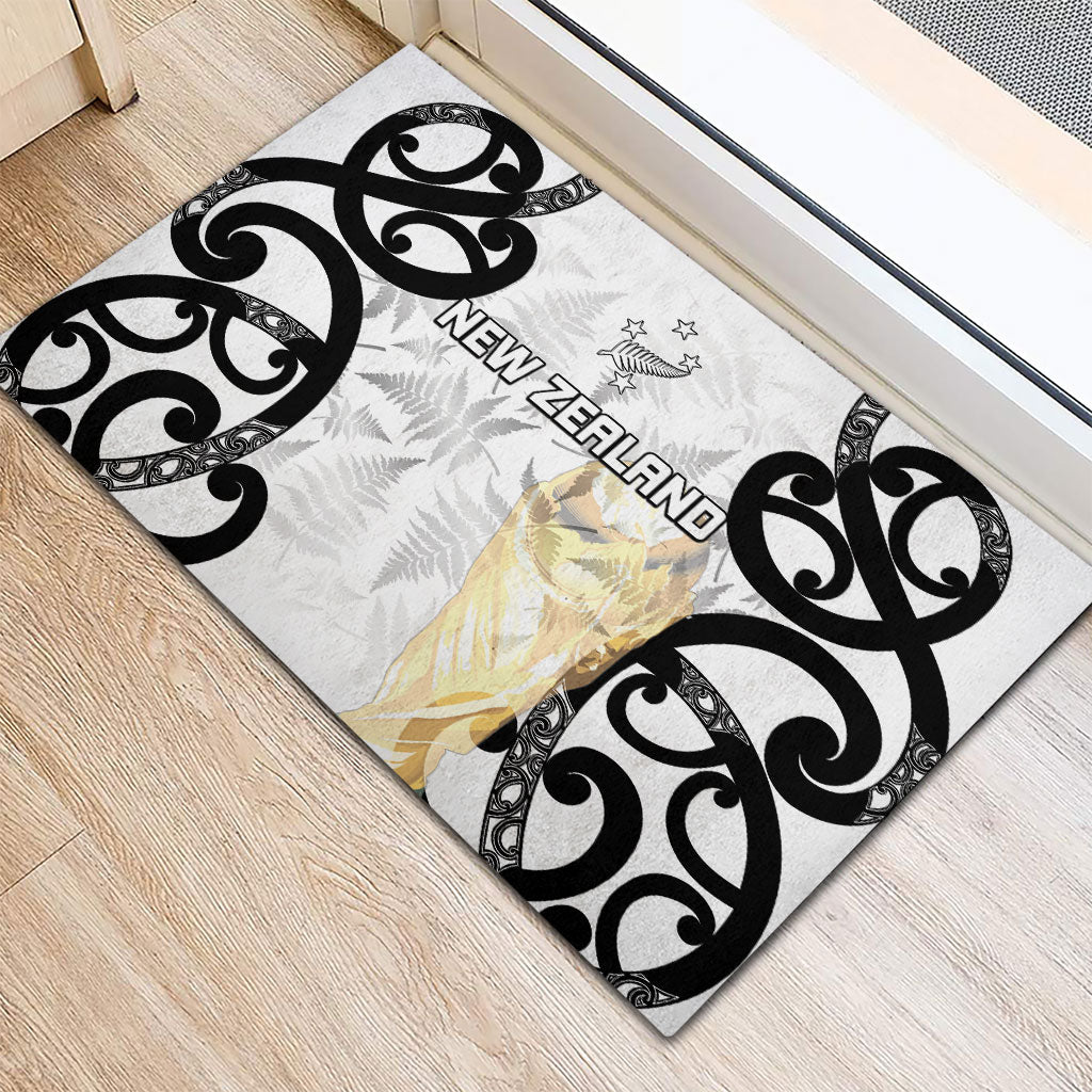 New Zealand WC2026 White Rubber Doormat Silver Fern LT7 - Polynesian Pride