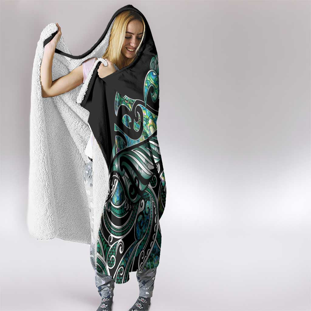 Maori Matariki - Manaia Hooded Blanket Emerald Paua Shell