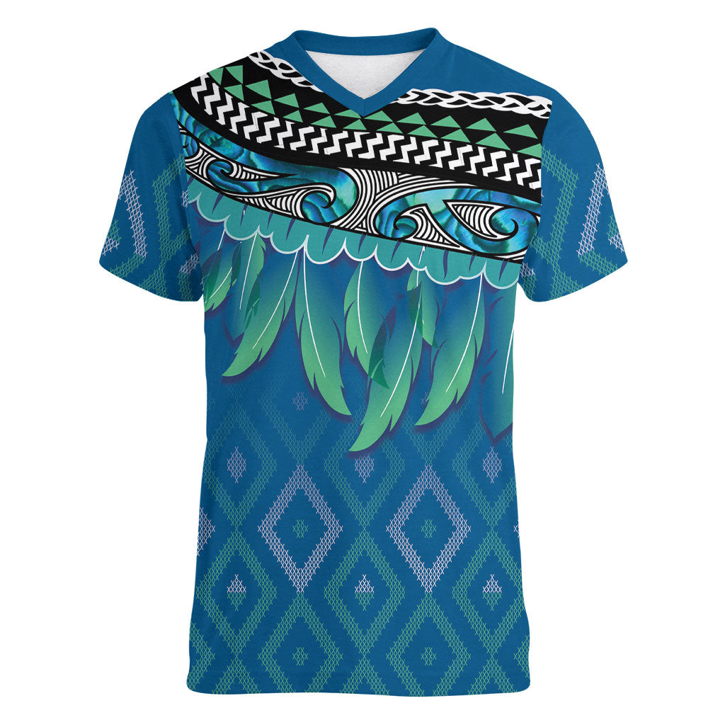 Aotearoa Maori Ngati Kahungunu Iwi Paua Blue Women V-Neck T-Shirt Korowai Tukutuku Kaokao Motifs LT7 Female Green Blue - Polynesian Pride