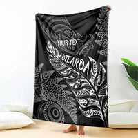 Aotearoa Personalized Lawn Bowls Maori Blanket New Zealand Black Tribal Silver Fern - Polynesian Pride