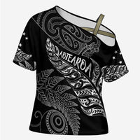 Aotearoa Personalized Lawn Bowls Maori Cross Shoulder Shirt New Zealand Black Tribal Silver Fern - Polynesian Pride