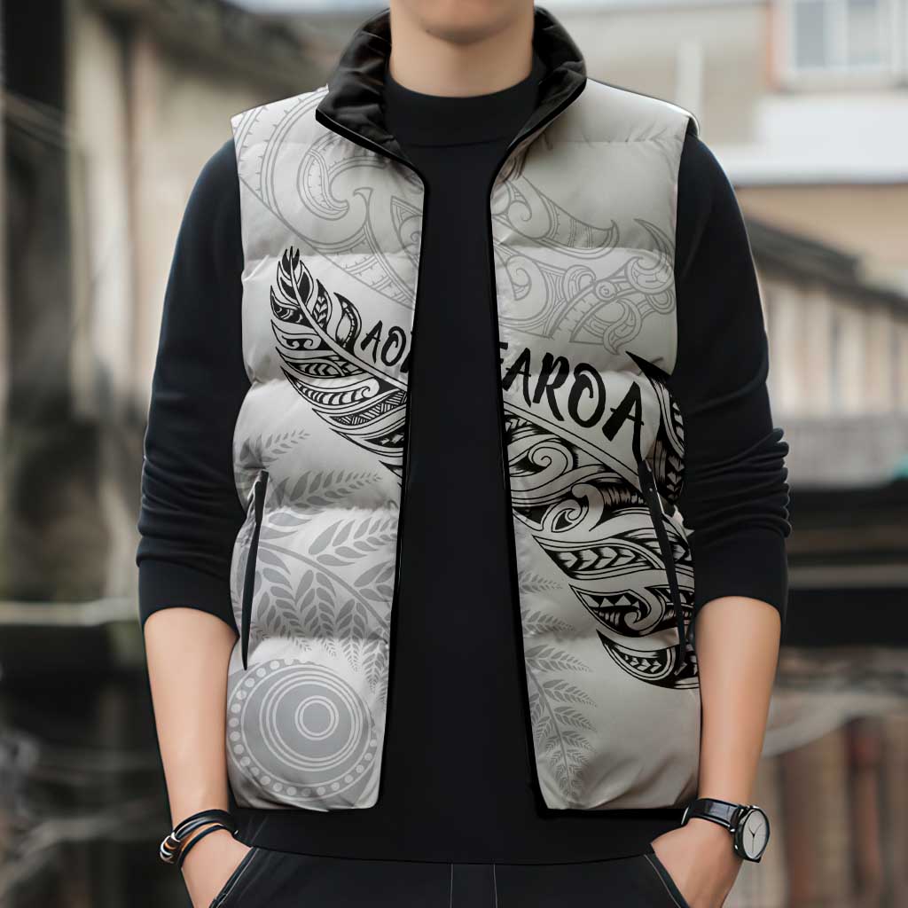 Aotearoa Personalized Lawn Bowls Maori Sleeveless Puffer Jacket New Zealand White Tribal Silver Fern - Polynesian Pride