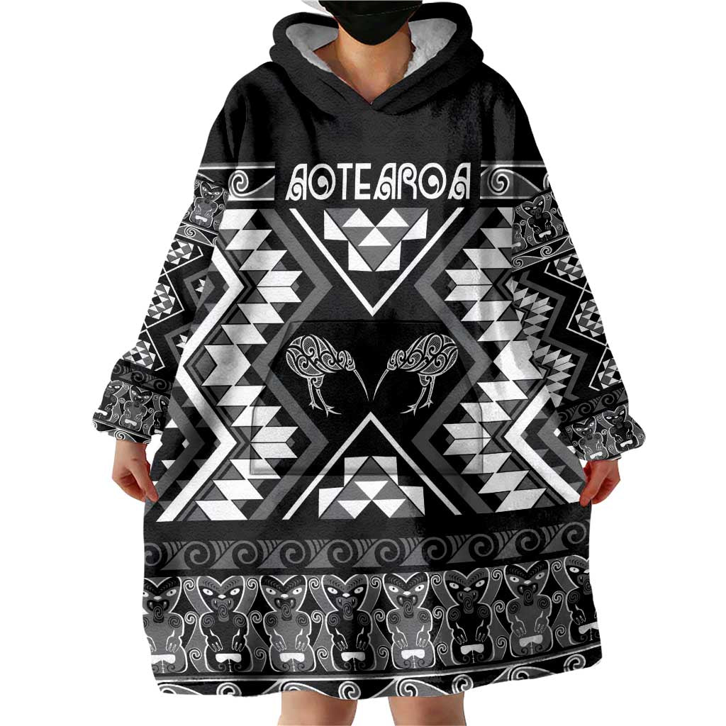 Personalised Taniko Motifs Aotearoa Wearable Blanket Hoodie Waitangi Kowhaiwhai Kiwi - Monochrome