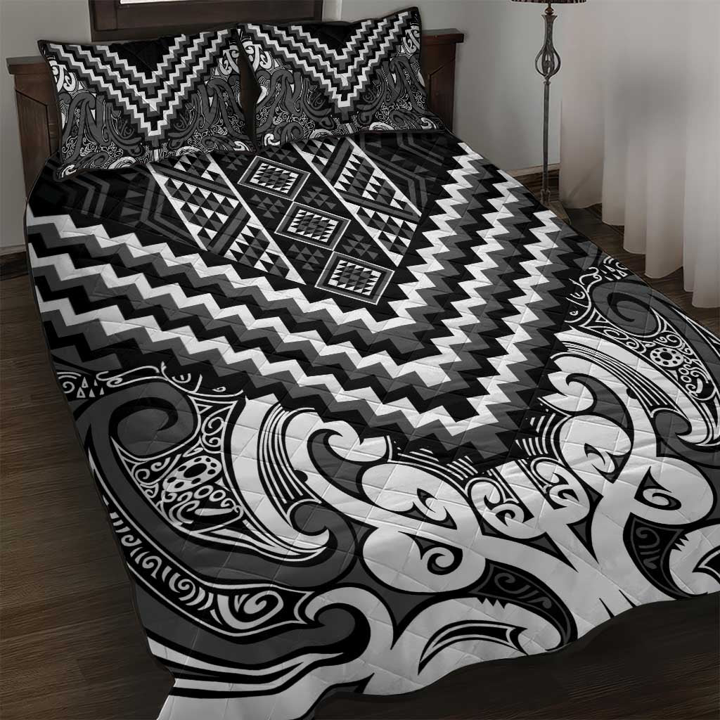 Maori Tukutuku Taniko Motifs Quilt Bed Set Black Poutama Mix Kowhaiwhai