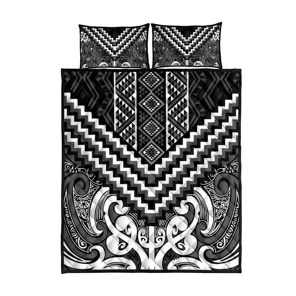 Maori Tukutuku Taniko Motifs Quilt Bed Set Black Poutama Mix Kowhaiwhai