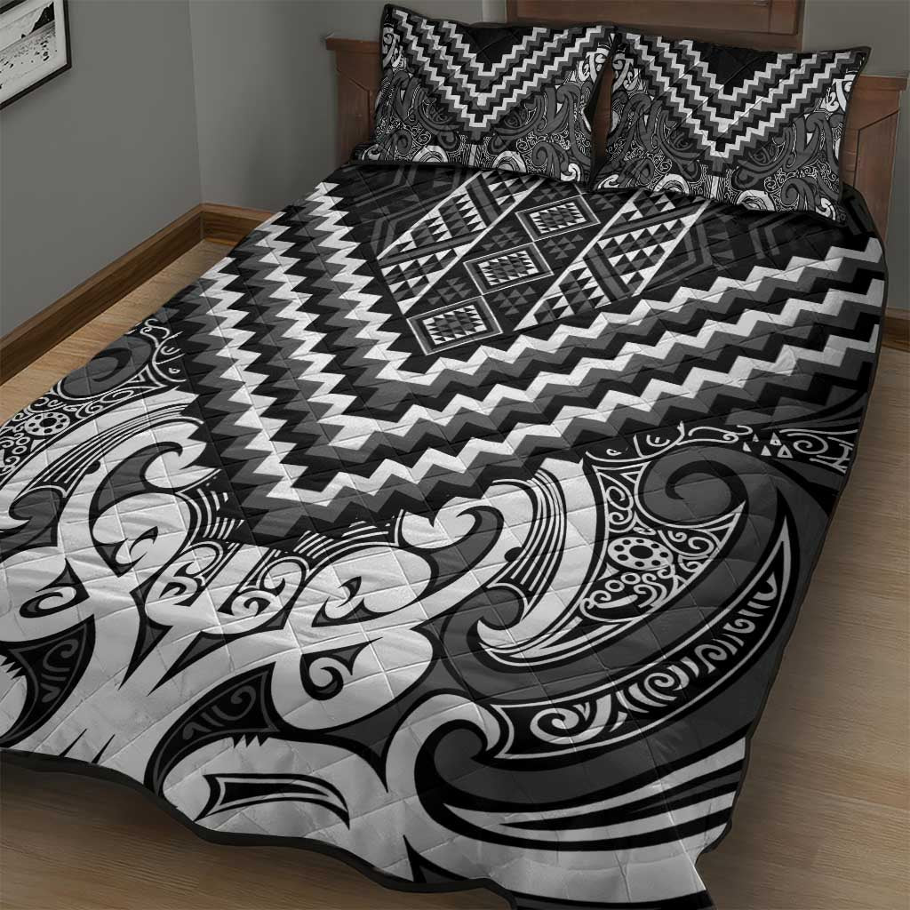 Maori Tukutuku Taniko Motifs Quilt Bed Set Black Poutama Mix Kowhaiwhai