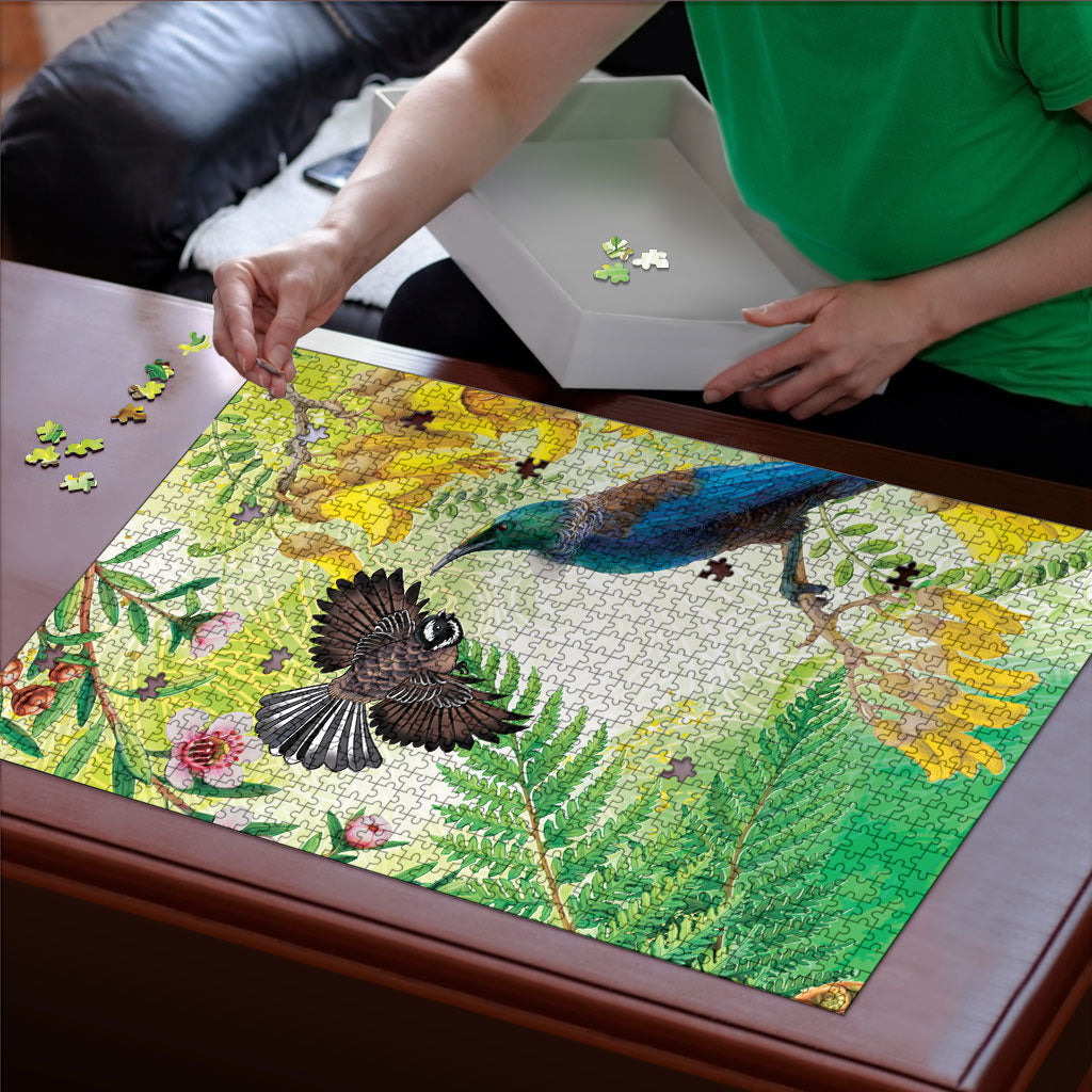 New Zealand Maori Mahuru Puzzle Tui With Pikawakawa Spring Colors LT7 - Polynesian Pride