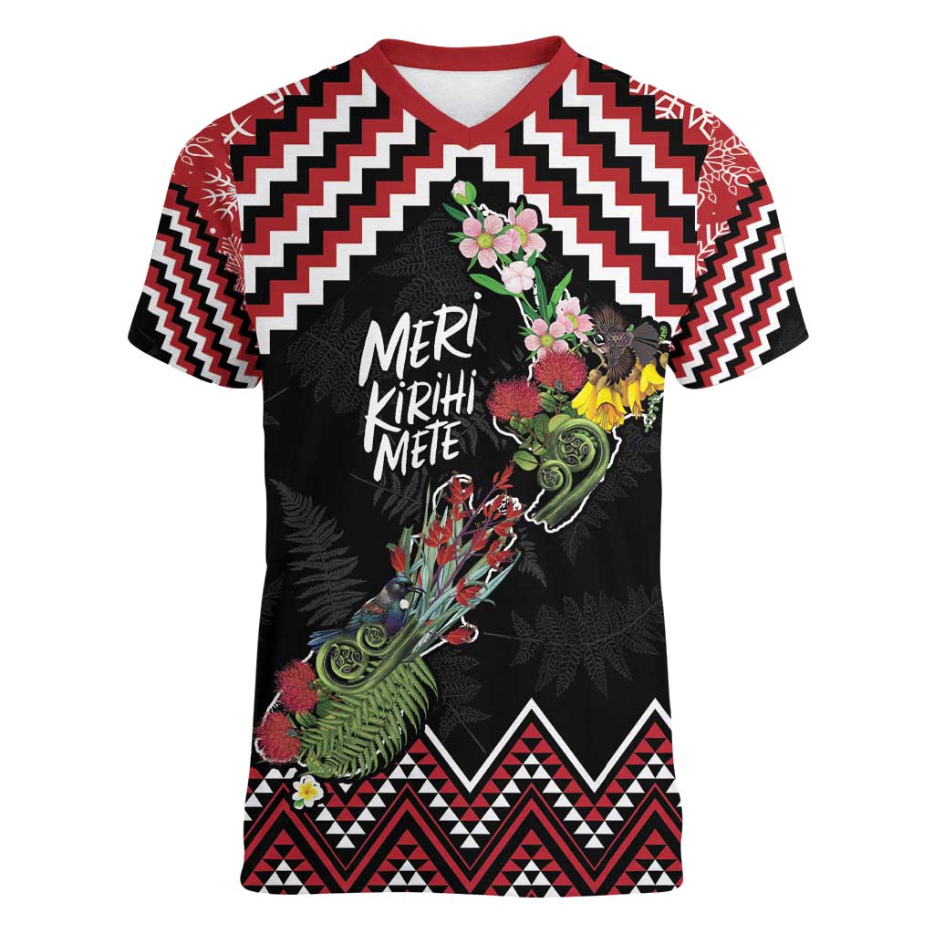 New Zealand Christmas Taniko Poutama Women V-Neck T-Shirt Flora Map with Birds - Polynesian Pride