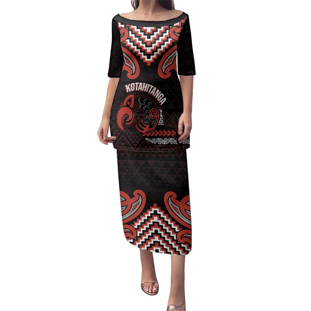 Maori Waitangi Family Matching Puletasi and Hawaiian Shirt Kotahitanga Poutama Mix Whakairo LT7 Mom's Dress Black - Polynesian Pride