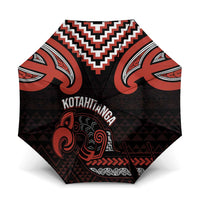 Maori Waitangi Umbrella Kotahitanga Poutama Mix Whakairo LT7 One Size Folded 11.42 inch Opened Diameter 37.4 inch Black - Polynesian Pride