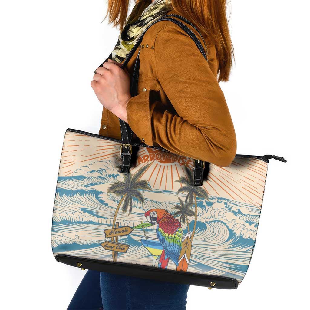 Christmas In July - Hawaii Retro Leather Tote Bag Lost In Parrot-dise