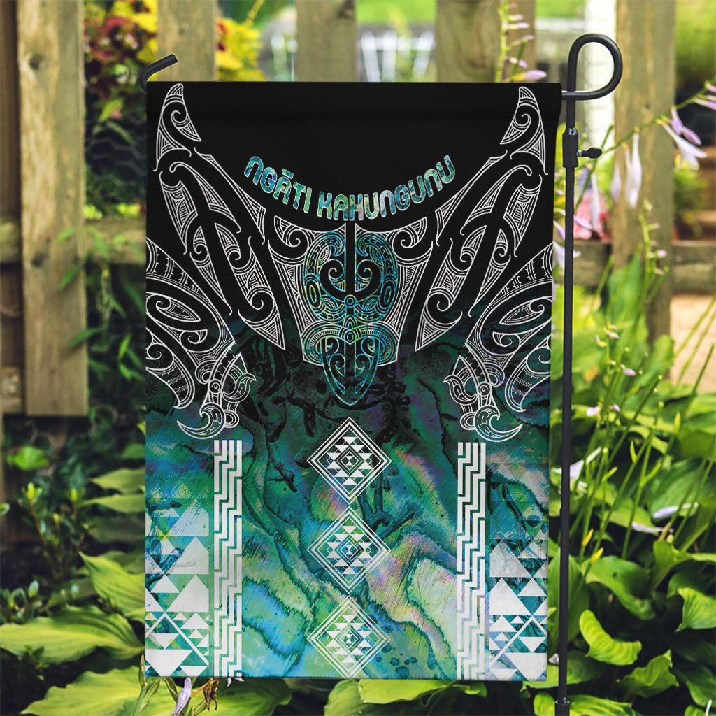 Aotearoa Maori Iwi Heritage Garden Flag Ngati Kahungunu Paua Shell Turquoise LT7 Garden Flag Green Blue - Polynesian Pride