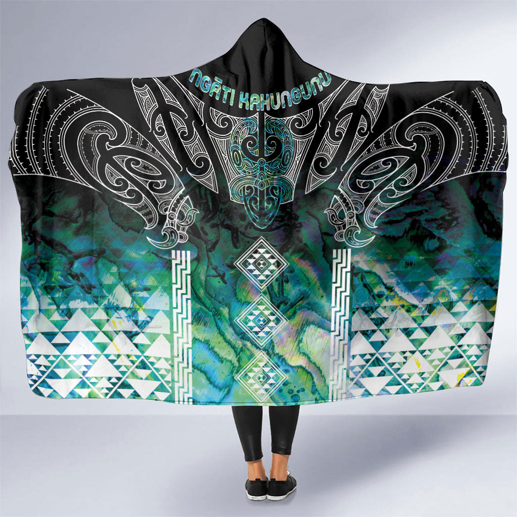 Aotearoa Maori Iwi Heritage Hooded Blanket Ngati Kahungunu Paua Shell Turquoise LT7 One Size Green Blue - Polynesian Pride