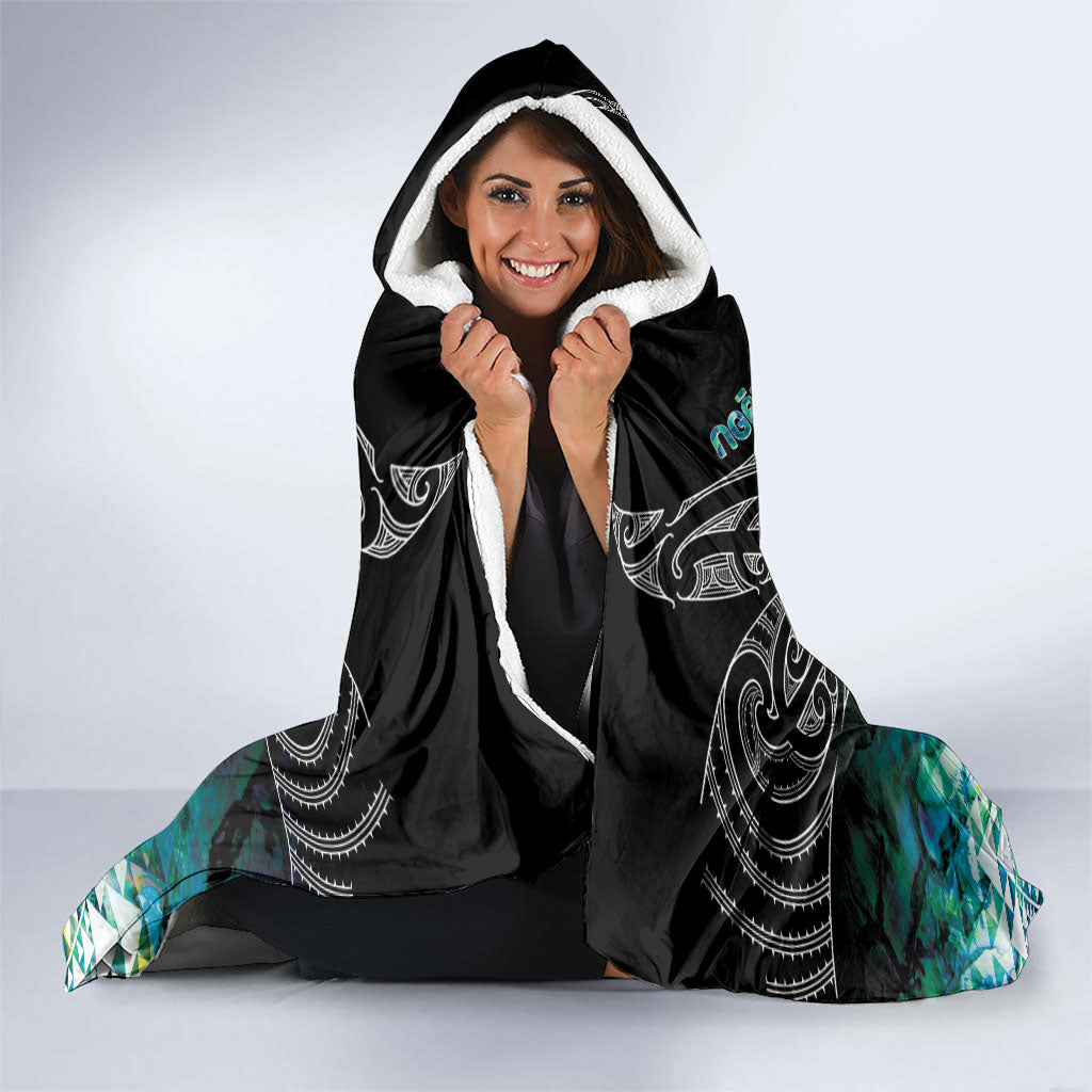 Aotearoa Maori Iwi Heritage Hooded Blanket Ngati Kahungunu Paua Shell Turquoise LT7 - Polynesian Pride