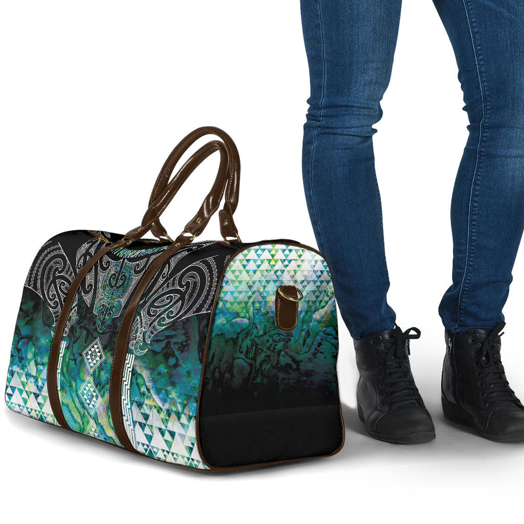 Aotearoa Maori Iwi Heritage Travel Bag Ngati Kahungunu Paua Shell Turquoise LT7 - Polynesian Pride