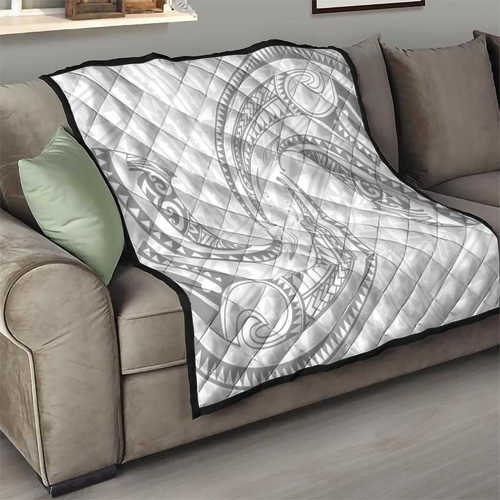 White Sunday Lotu Tamaiti Quilt Polynesian Wave Pastel Gray - Polynesian Pride