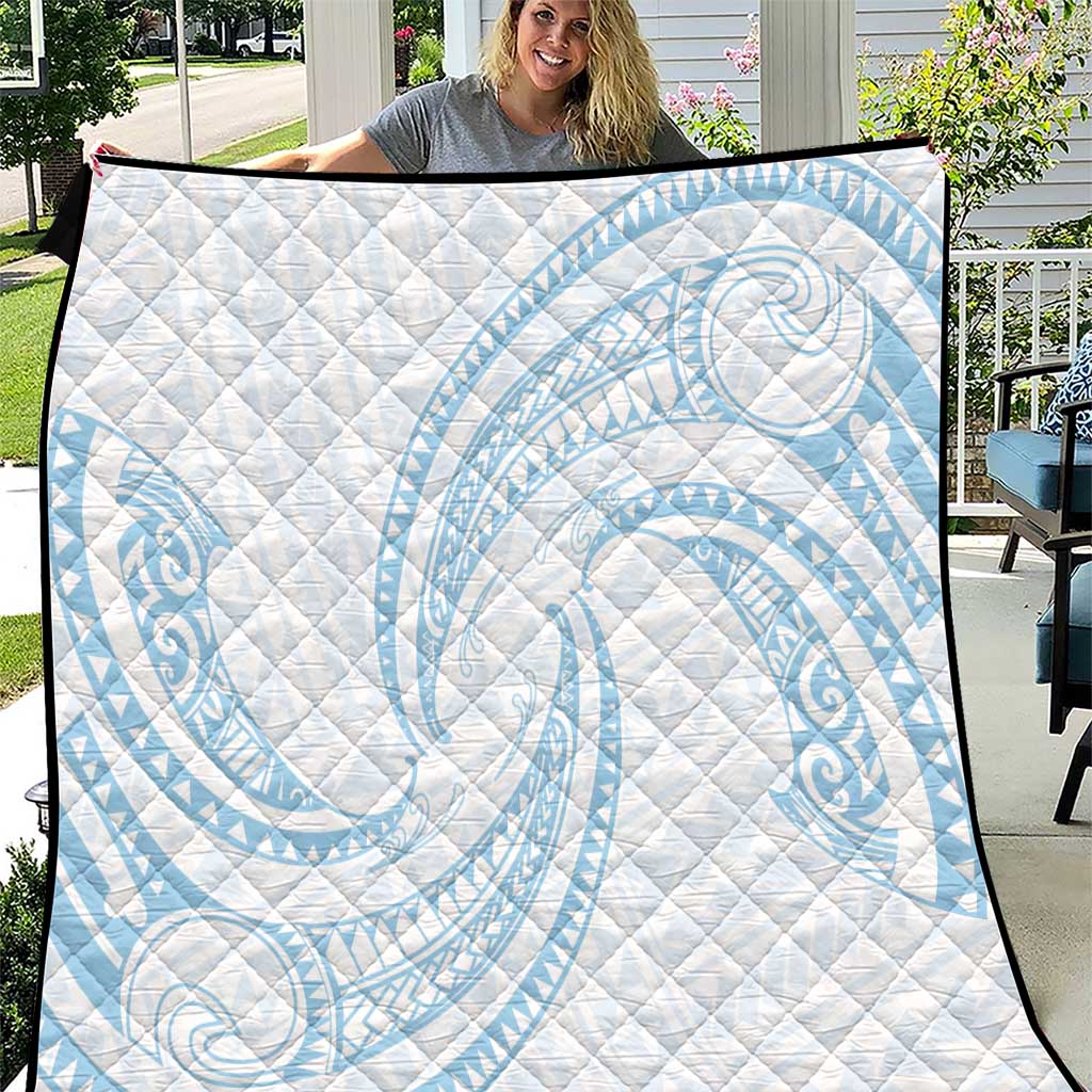 White Sunday Lotu Tamaiti Quilt Polynesian Wave Pastel Sky Blue - Polynesian Pride