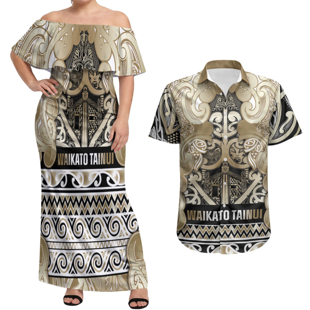 Aotearoa Iwi Waikato Tainui Couples Matching Off Shoulder Maxi Dress and Hawaiian Shirt Maori Wharenui House Tribal Pattern LT9 Light Gold - Polynesian Pride