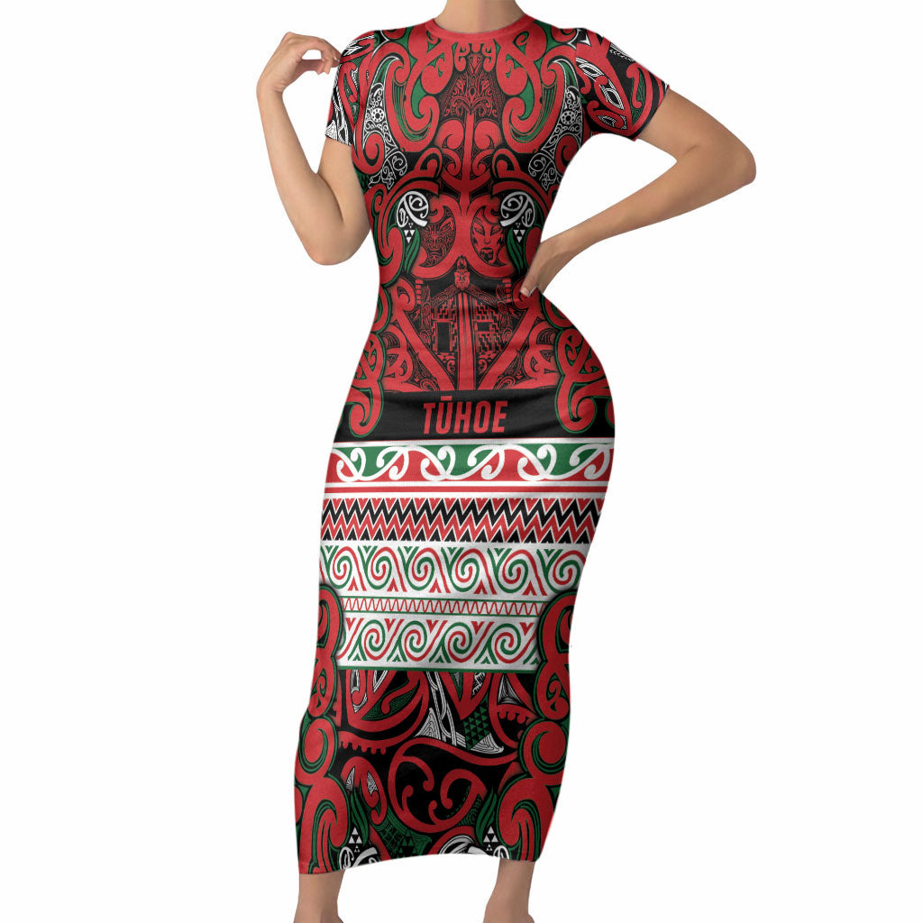 Aotearoa Iwi Tuhoe Short Sleeve Bodycon Dress Maori Wharenui House Tribal Pattern LT9 Long Dress Green Red - Polynesian Pride