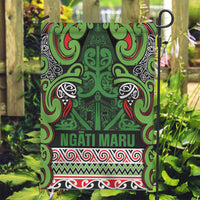 Aotearoa Iwi Ngati Maru Hauraki Garden Flag Maori Wharenui House Tribal Pattern LT9 Garden Flag Green Red - Polynesian Pride