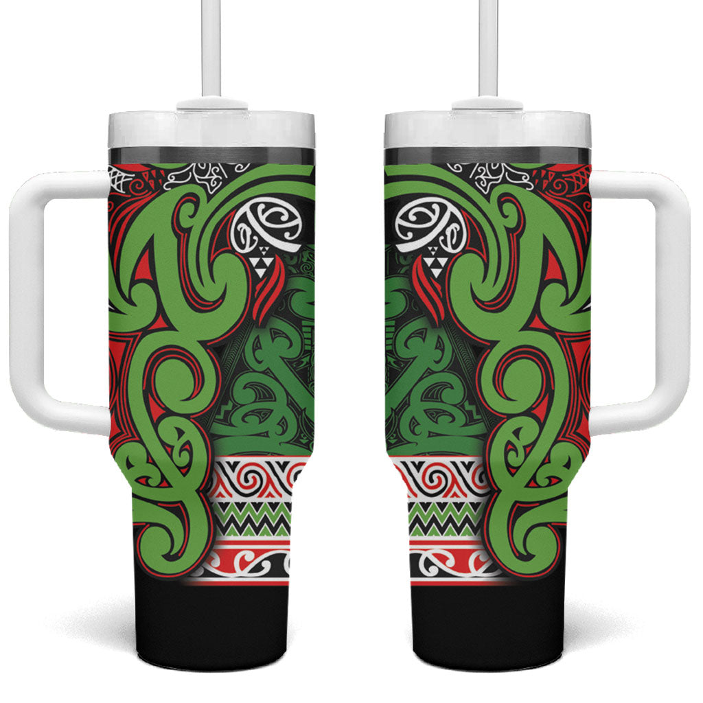 Aotearoa Iwi Ngati Maru Hauraki Tumbler With Handle Maori Wharenui House Tribal Pattern LT9 One Size: 40 oz Green Red - Polynesian Pride