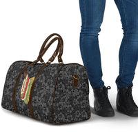 Hawaii Lei Kamehameha Travel Bag Ele'ele Seamless Pattern Hibiscus Flower