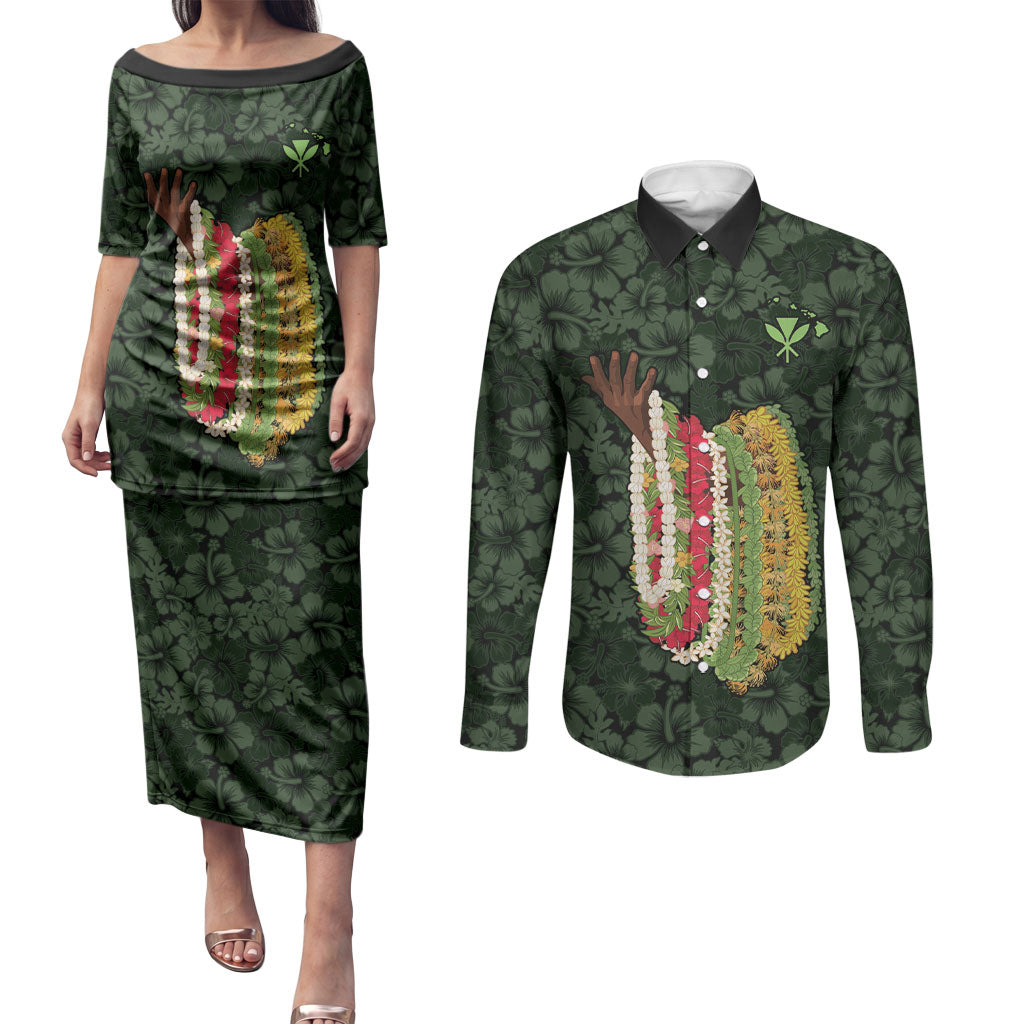Hawaii Lei Kamehameha Couples Matching Puletasi and Long Sleeve Button Shirt Oma'oma'o Seamless Pattern Hibiscus Flower LT9 Green - Polynesian Pride