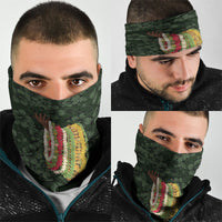 Hawaii Lei Kamehameha Neck Gaiter Oma'oma'o Seamless Pattern Hibiscus Flower