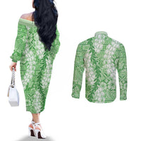 Green Puakenikeni and Maile Lei Couples Matching Off The Shoulder Long Sleeve Dress and Long Sleeve Button Shirt Hawaiian Style Tribal Tapa Double Strand Lei