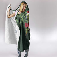 Meri Kirihimete Kakapo Hooded Blanket Green Silver Fern Christmas Vibe LT9 - Polynesian Pride