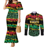 Vanuatu 46th Year Anniversary Couples Matching Mermaid Dress and Long Sleeve Button Shirt 30 July 1980 Hibiscus Seamless Pattern