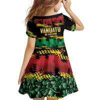 Vanuatu 46th Year Anniversary Family Matching Summer Maxi Dress and Hawaiian Shirt 30 July 1980 Hibiscus Seamless Pattern