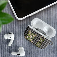 Pauli Hawai'i Palaka Squares Maile Leaf AirPods Case Flowers Hawaiian Quilt Patterns