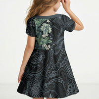 Pauliuli Hawai'i Hibiscus Kid Short Sleeve Dress Polynesian Tribal Tattoo Pattern Floral Elements